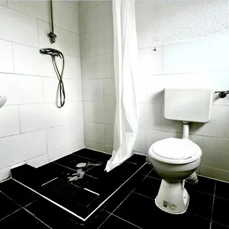 Roomz Am Hockenheimring Appartement *
